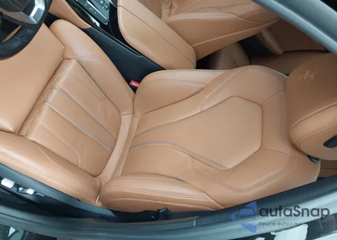 2018 BMW 530E xDrive Iperformance z USA, uszkodzony, nr VIN WBAJB1C52JB085079